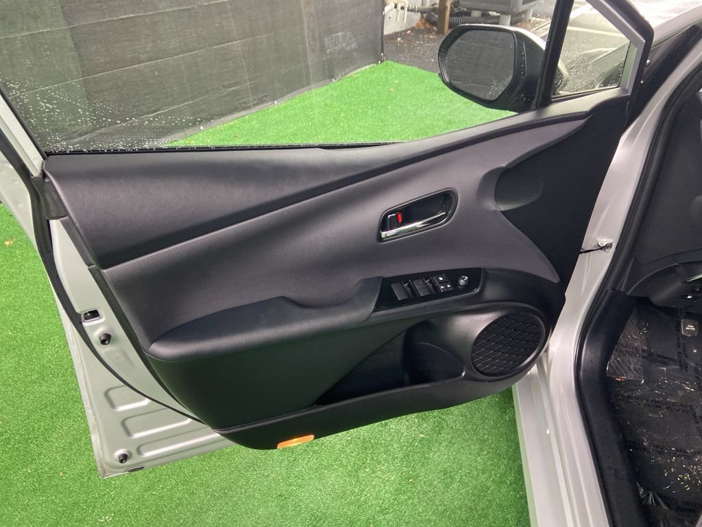 Used 2022 Toyota Prius Prime Limited FWD image 30