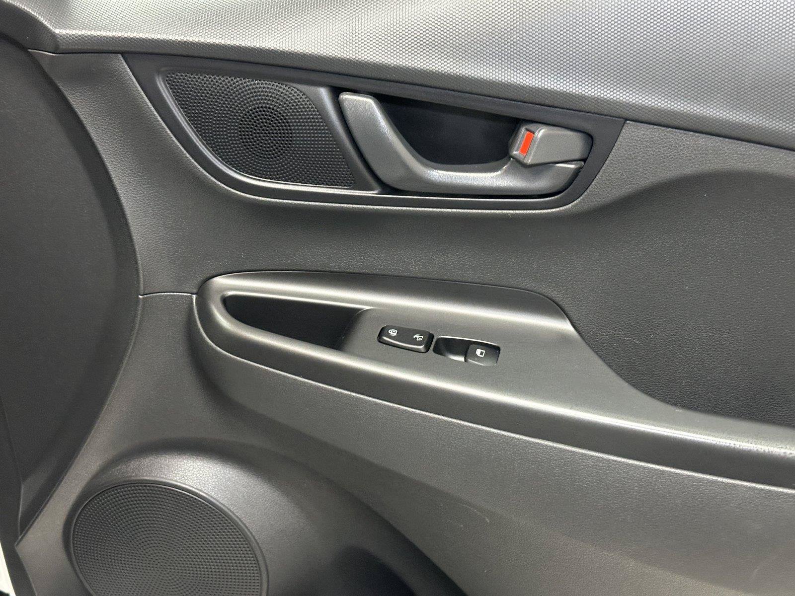 Used 2022 Hyundai Kona SE w/ Cargo Package AWD/4WD image 37