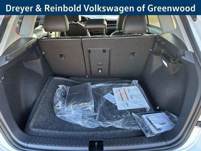 New 2026 Volkswagen Taos SE image 31