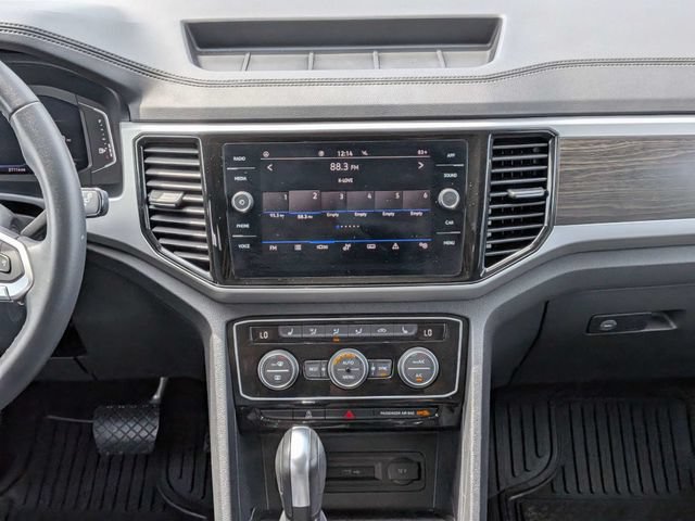 Used 2023 Volkswagen Atlas SE w/ Panoramic Sunroof Package FWD image 18