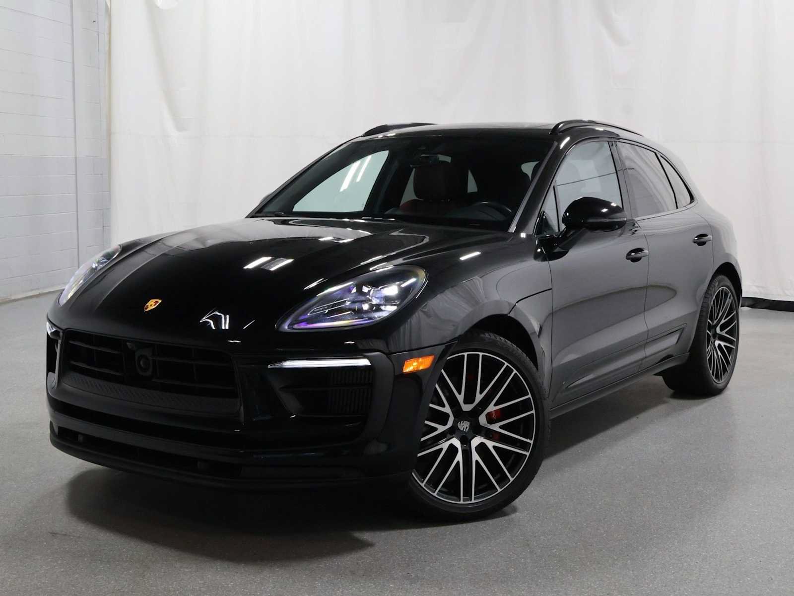 Certified 2023 Porsche Macan S AWD/4WD video 1