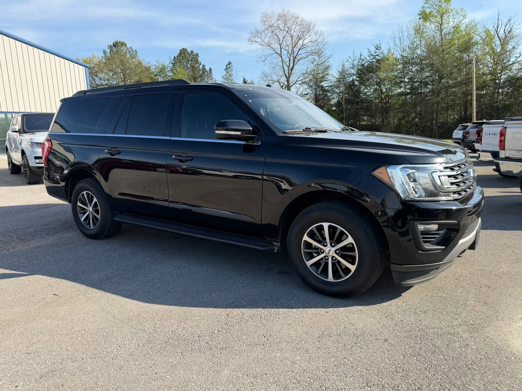 Used 2018 Ford Expedition Max XLT AWD/4WD image 5
