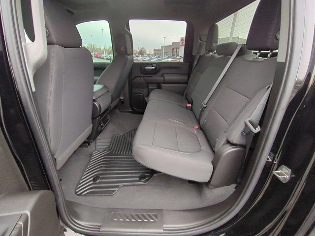 Used 2022 Chevrolet Silverado 2500 Custom w/ Custom Value Package AWD/4WD image 14