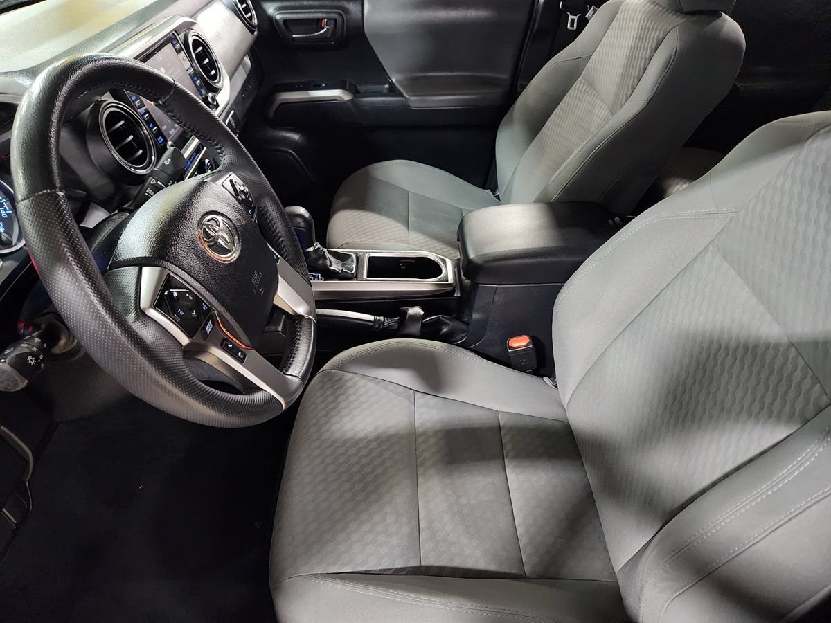 Used 2022 Toyota Tacoma SR5 RWD image 26