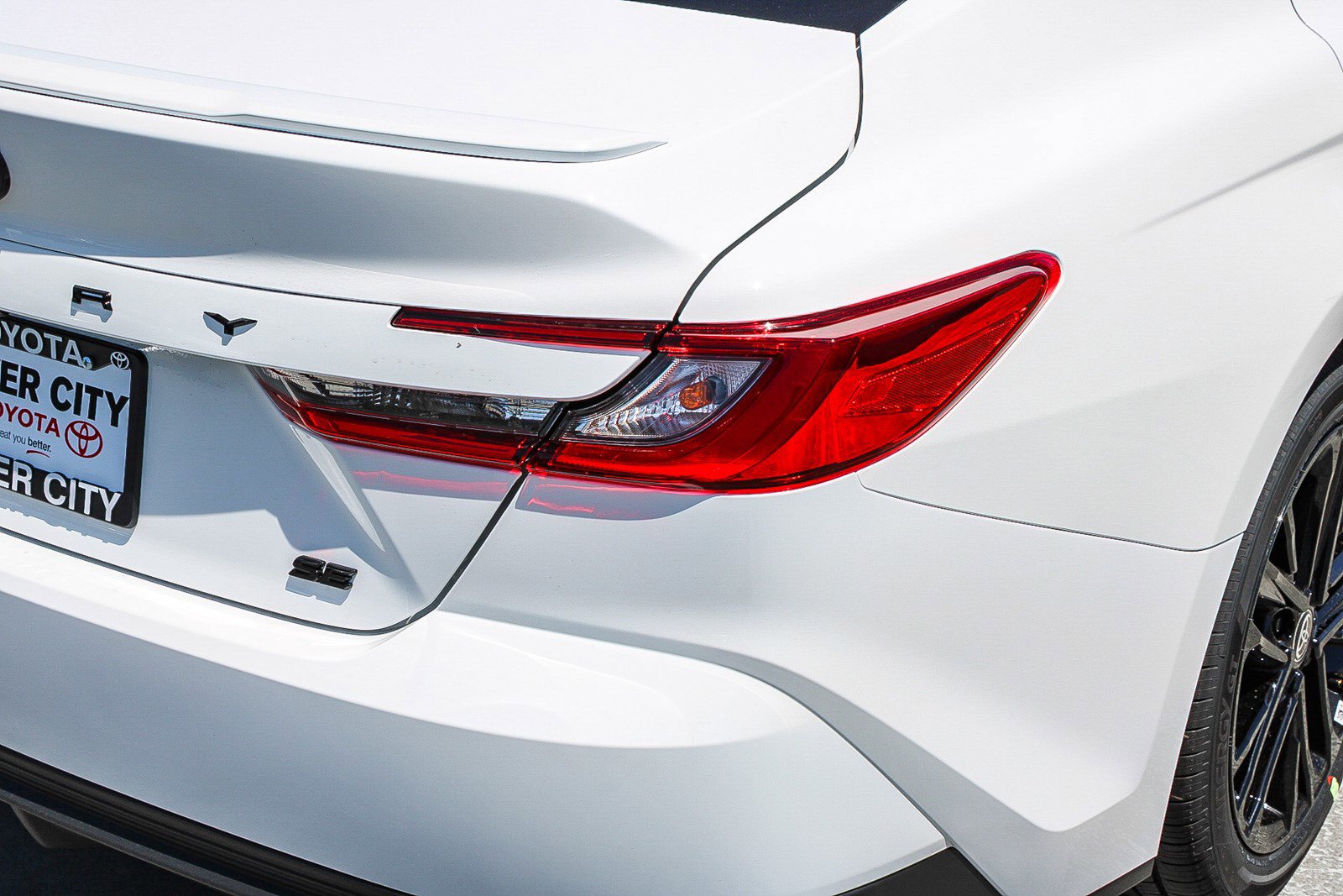 New 2026 Toyota Camry SE image 10