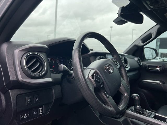 Used 2020 Toyota Tacoma TRD Pro image 9