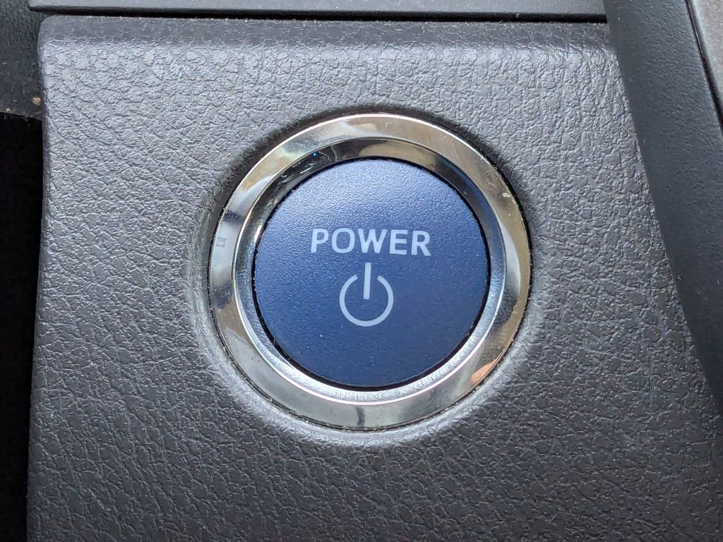 Used 2022 Toyota Camry LE image 27