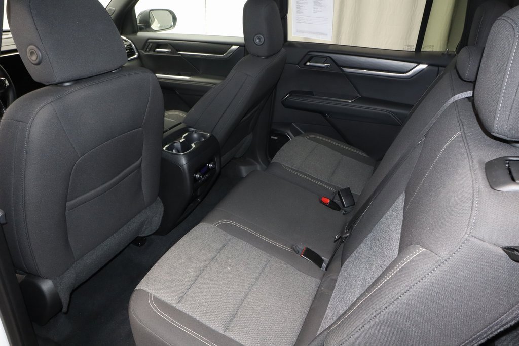 Used 2025 GMC Acadia Elevation image 18