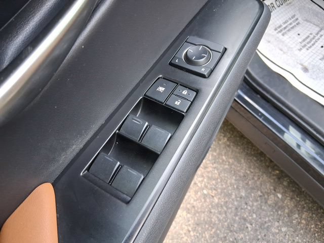 Used 2019 Lexus UX 200 w/ Accessory Package FWD image 12