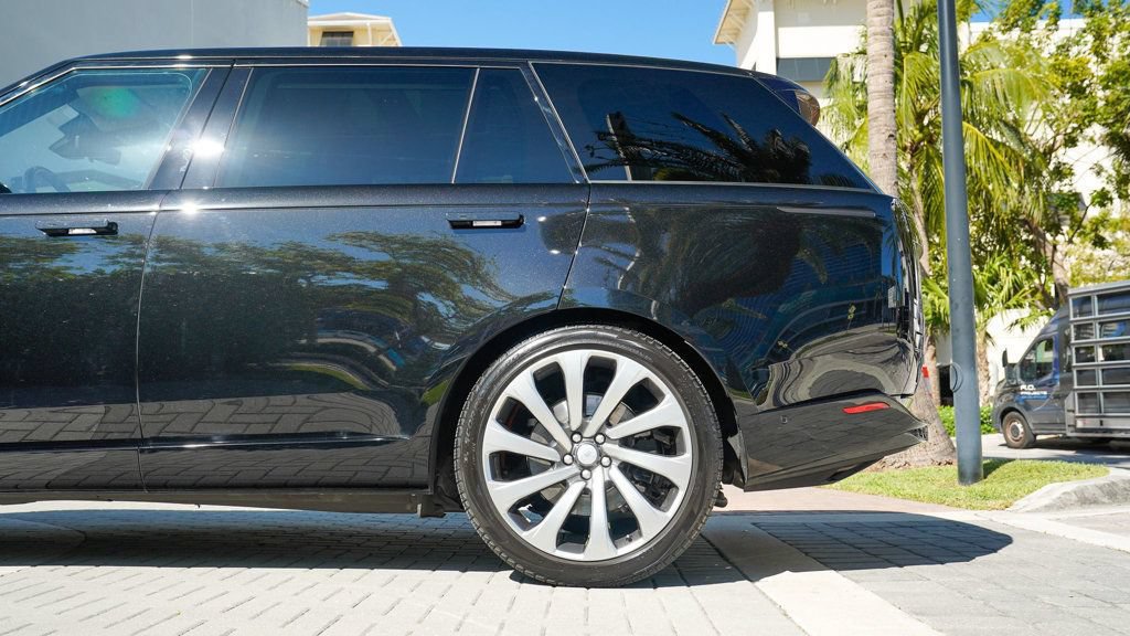 Used 2023 Land Rover Range Rover Long Wheelbase Autobiography AWD/4WD image 13