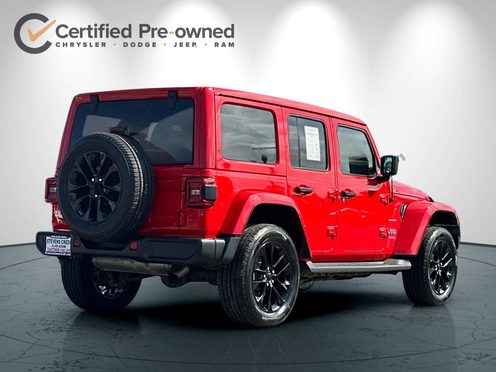 Used 2021 Jeep Wrangler Unlimited Sahara w/ Cold Weather Group image 4