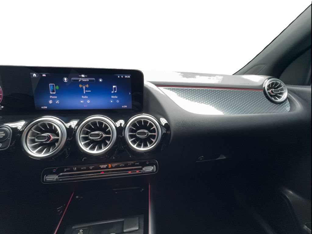 Used 2024 Mercedes-Benz GLA 250 image 42