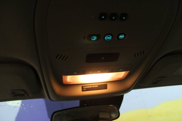 Used 2015 Chevrolet Volt FWD image 21