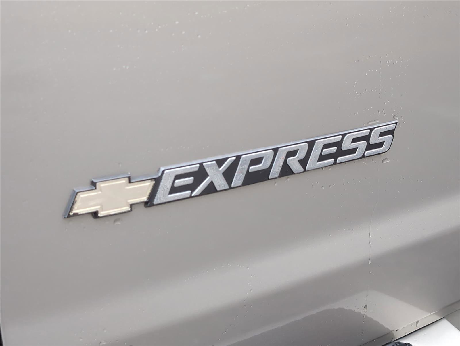 Used 2022 Chevrolet Express 2500 Extended w/ Enhanced Convenience Package image 31