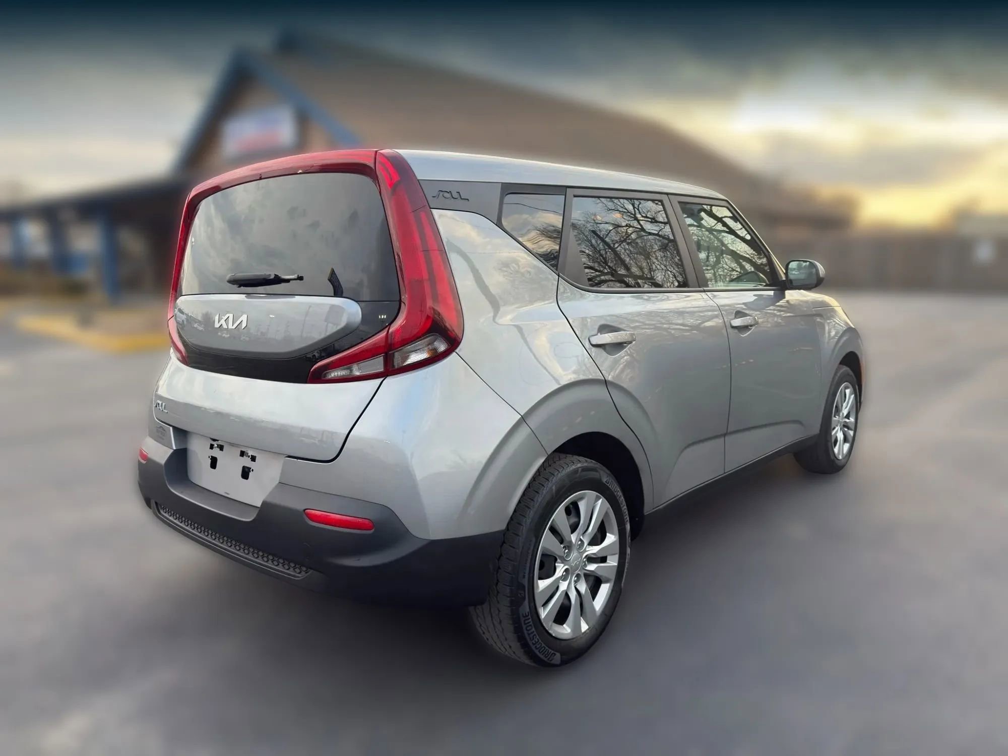 Used 2022 Kia Soul LX image 6