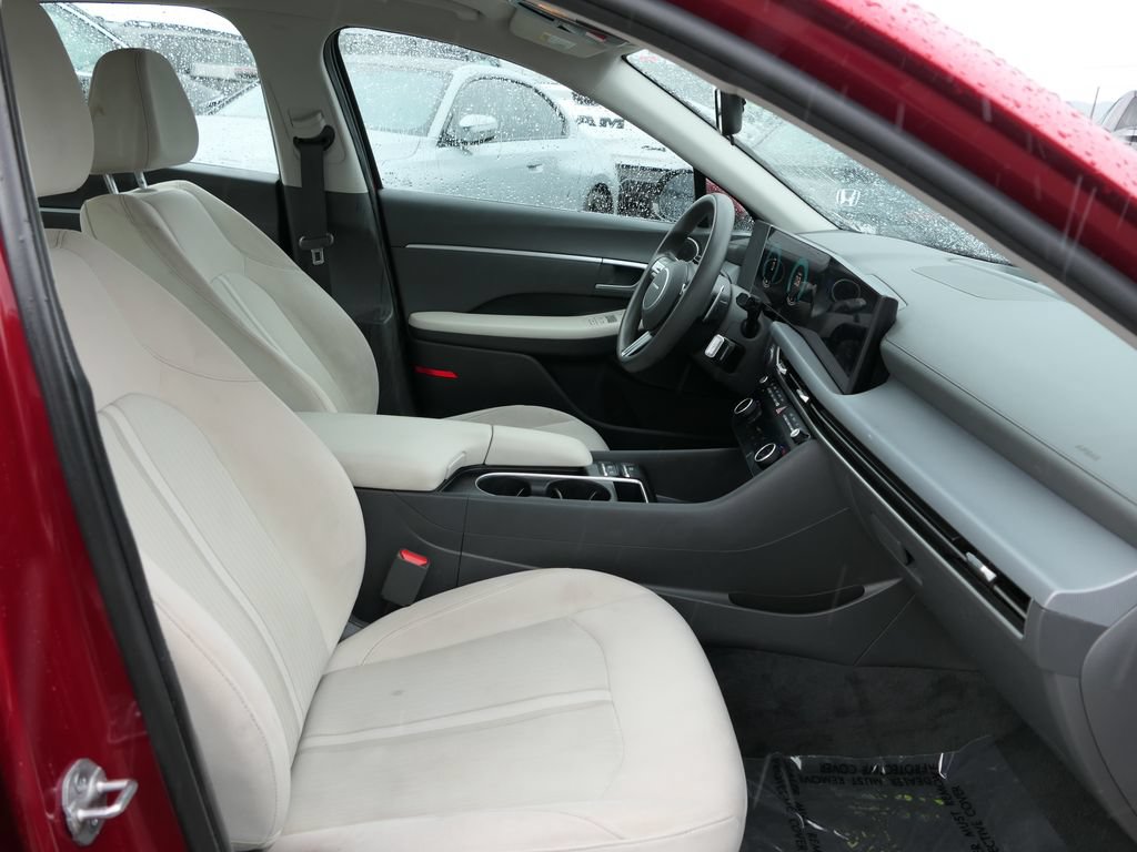Used 2024 Hyundai Sonata SEL FWD image 25