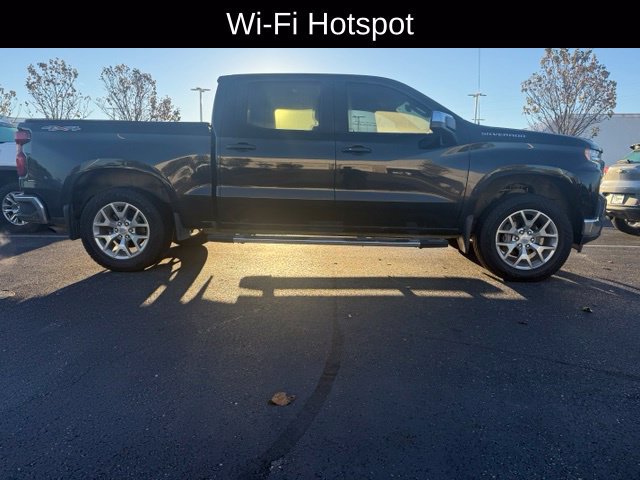 Used 2022 Chevrolet Silverado 1500 LT w/ Bed Protection Package AWD/4WD image 9