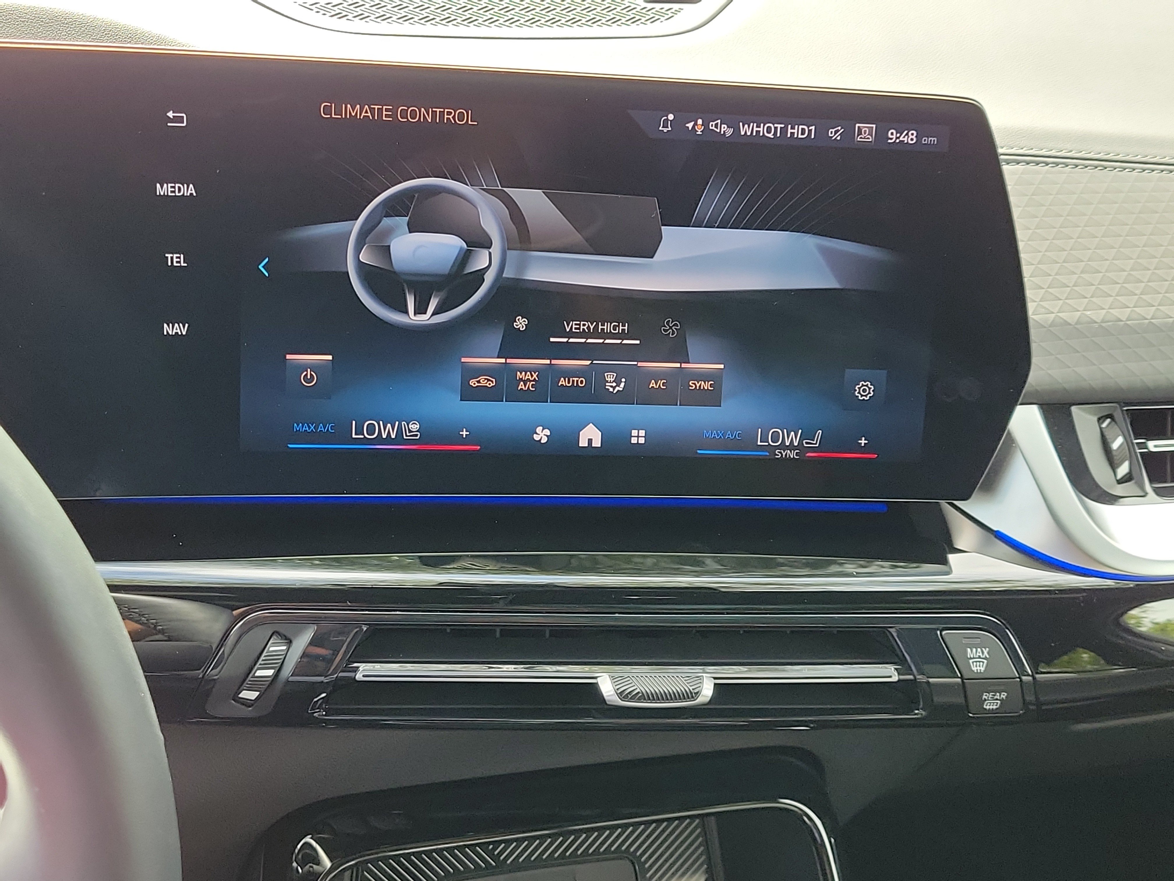 New 2026 BMW X2 xDrive28i AWD/4WD image 24