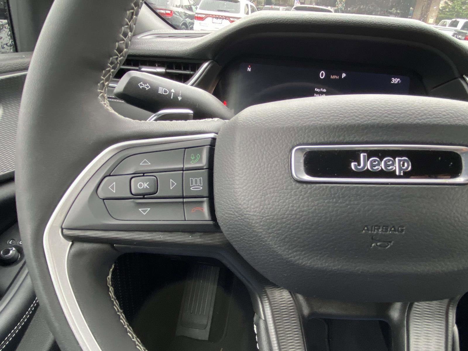 Certified 2024 Jeep Grand Cherokee Altitude image 5