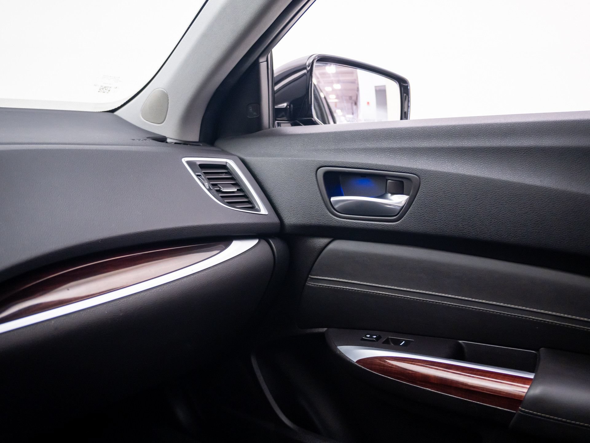Used 2015 Acura TLX V6 SH-AWD w/ Advance Package image 30