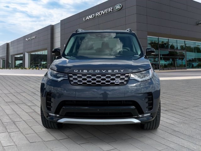 Used 2026 Land Rover Discovery Limited Edition AWD/4WD image 8