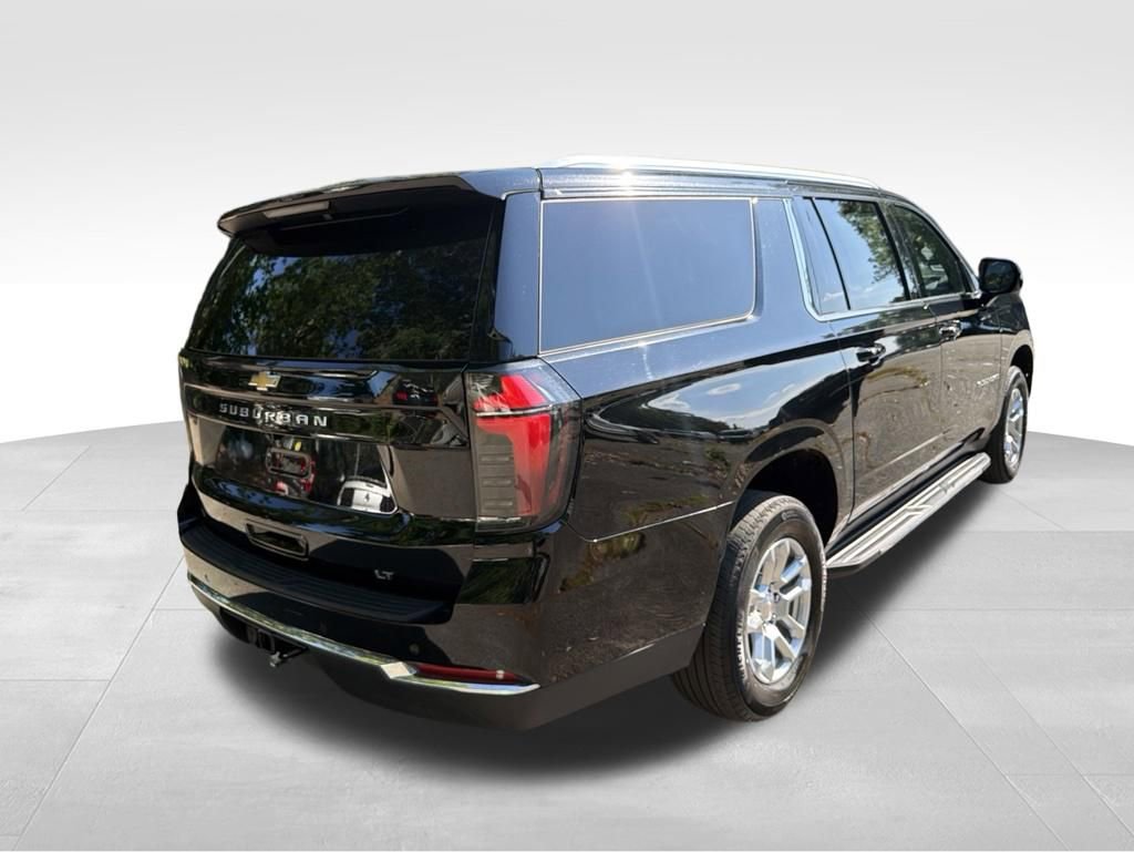 Used 2025 Chevrolet Suburban LT AWD/4WD image 5