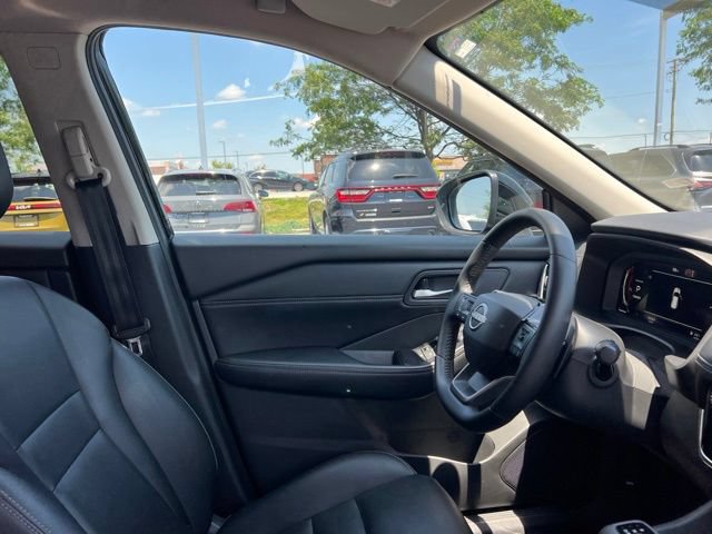 Used 2026 Nissan Rogue SL FWD image 34
