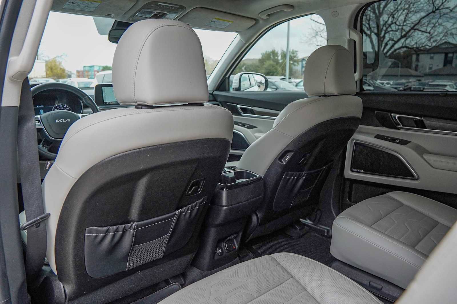 Certified 2022 Kia Telluride SX w/ SX Prestige Package image 30