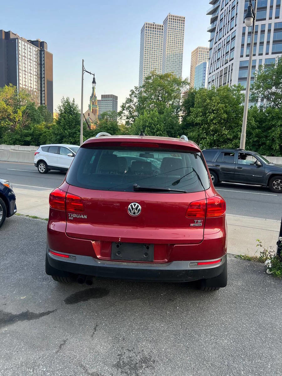 Used 2016 Volkswagen Tiguan SE AWD/4WD image 6