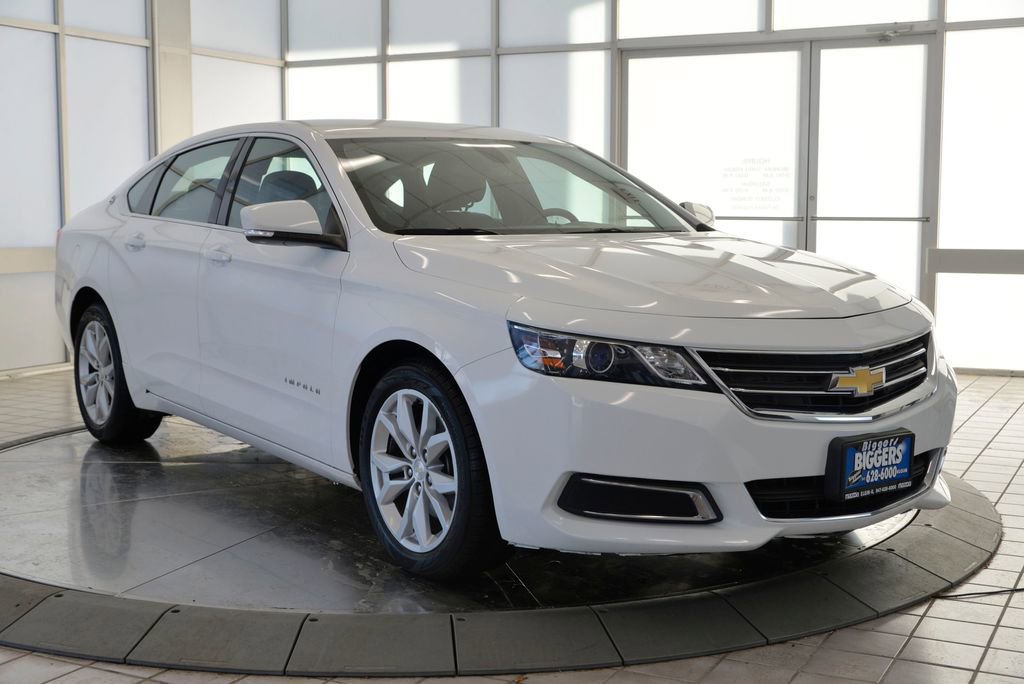 Used 2016 Chevrolet Impala LT w/ Convenience Package image 2