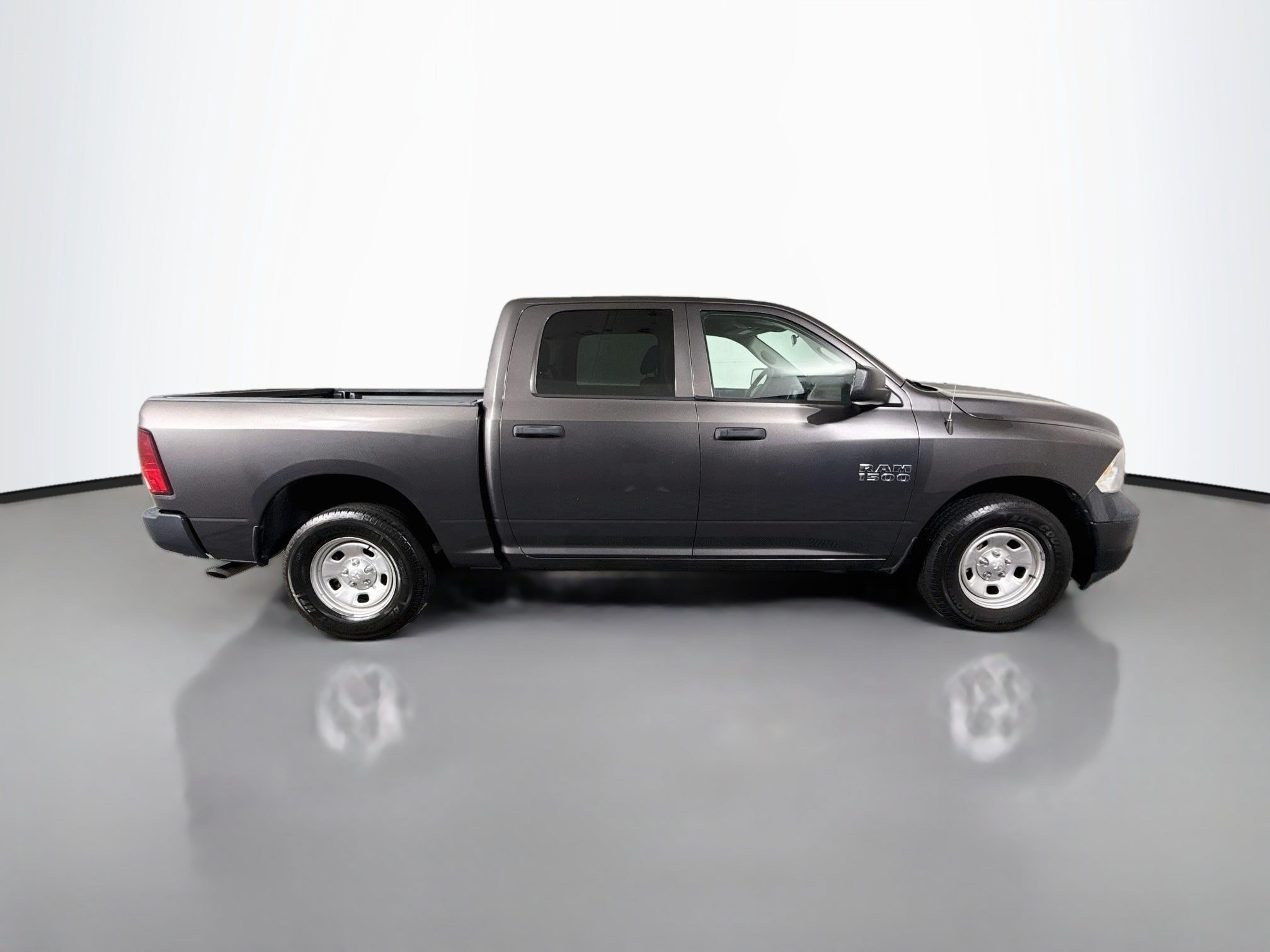 Used 2018 RAM 1500 Tradesman w/ Popular Equipment Group RWD image 11