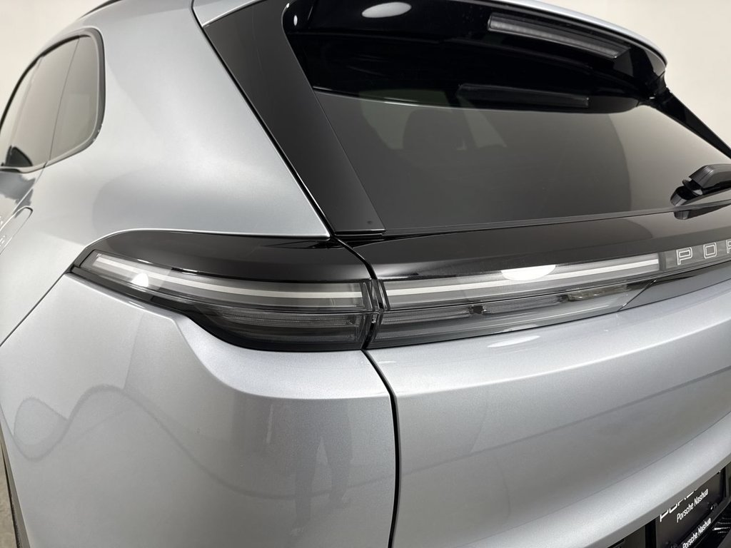 New 2026 Porsche Cayenne Electric AWD/4WD image 17