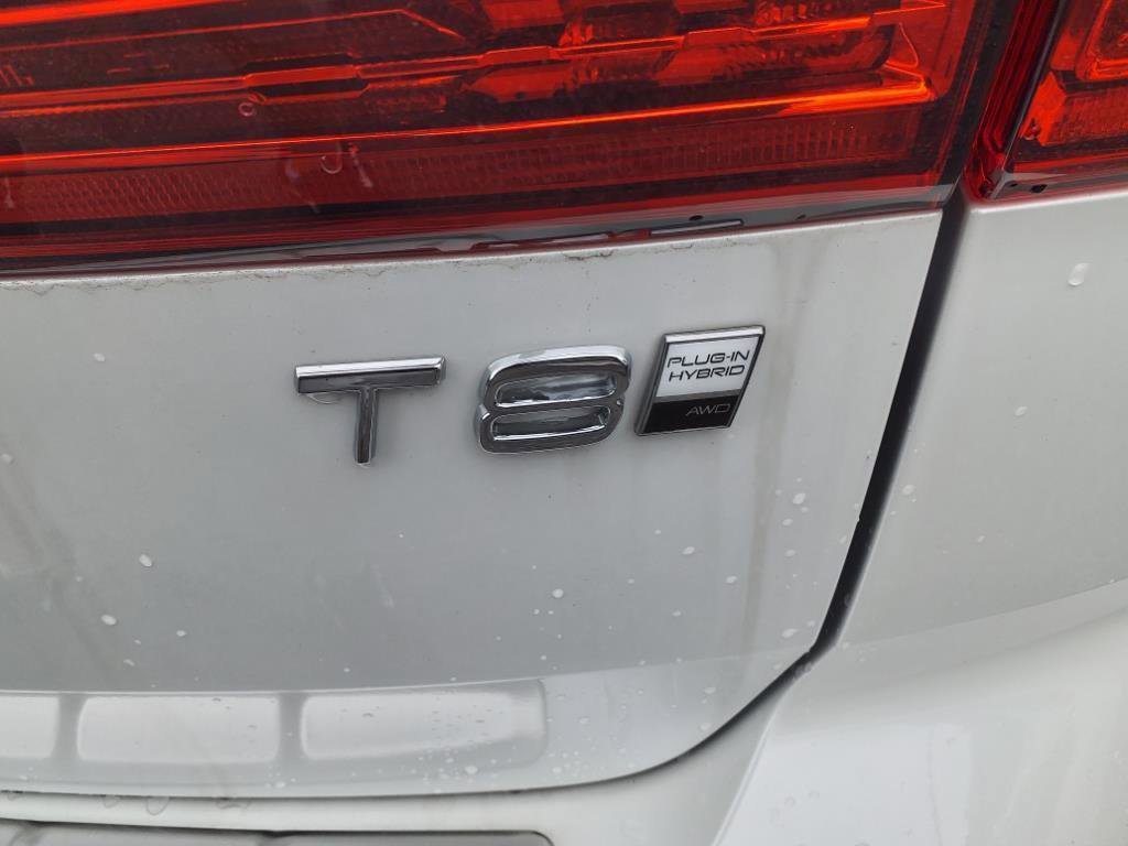 New 2025 Volvo XC60 T8 Core w/ Protection Package Premier AWD/4WD image 7