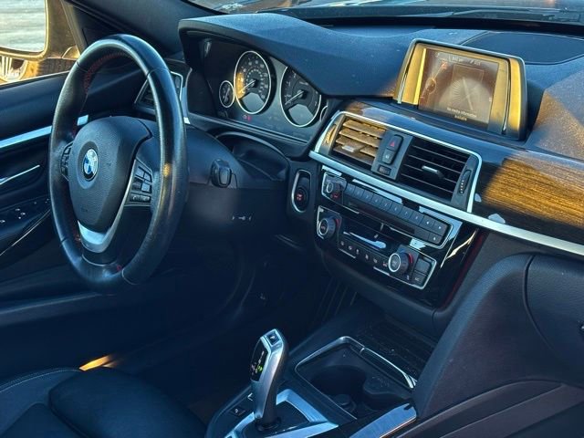 Used 2017 BMW 330e image 11