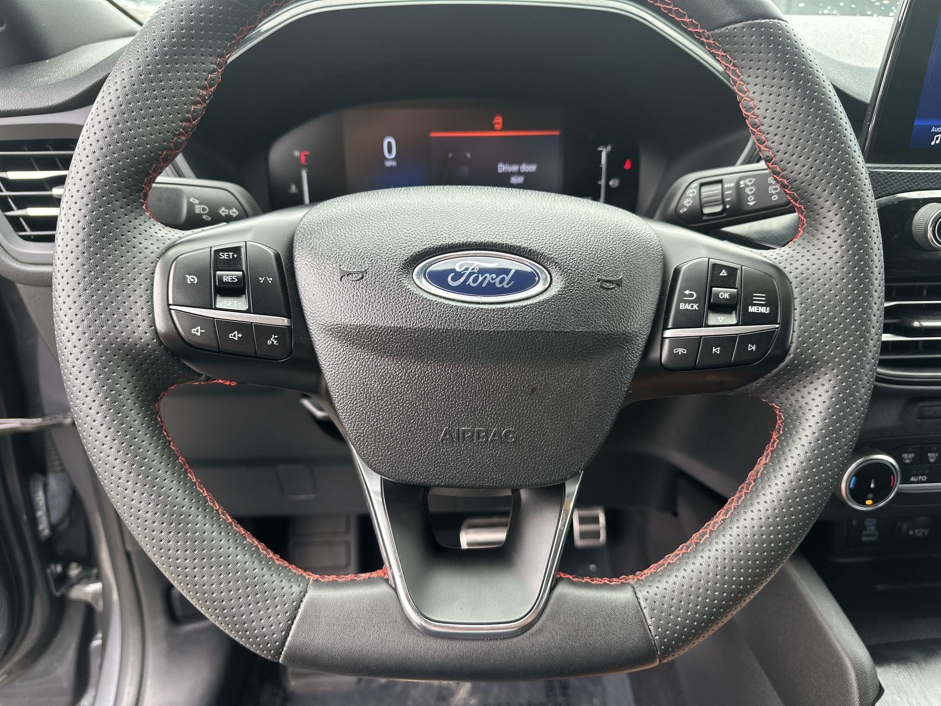 Used 2023 Ford Escape ST-Line FWD image 11