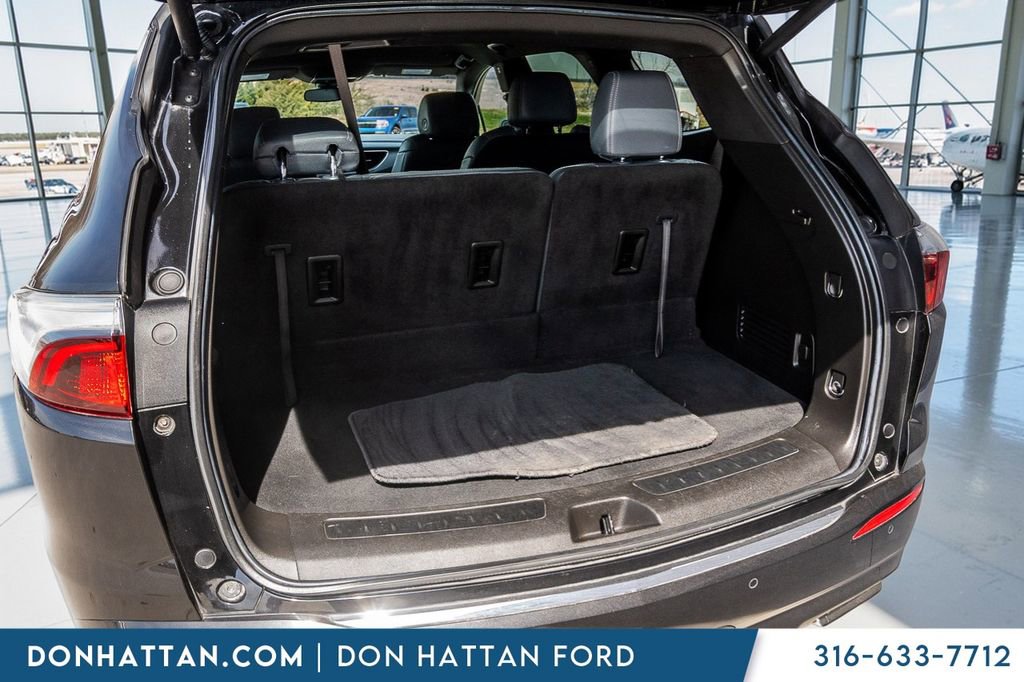 Used 2024 Buick Enclave Essence w/ Sport Touring Edition image 30