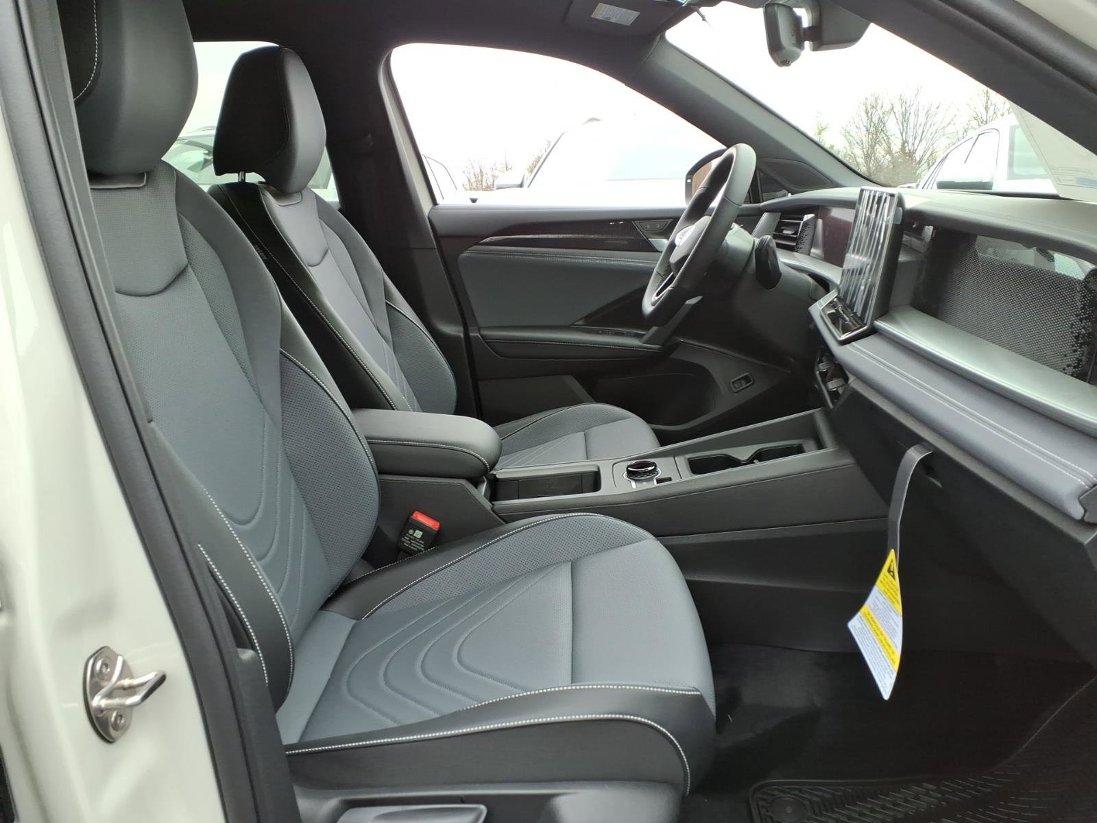 New 2026 Volkswagen Tiguan SE R-Line image 7