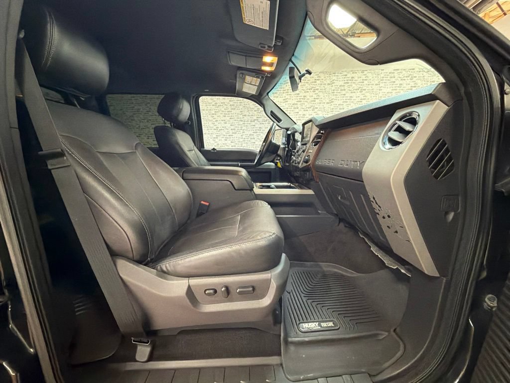 Used 2015 Ford F250 Lariat w/ Lariat Interior Package AWD/4WD image 11