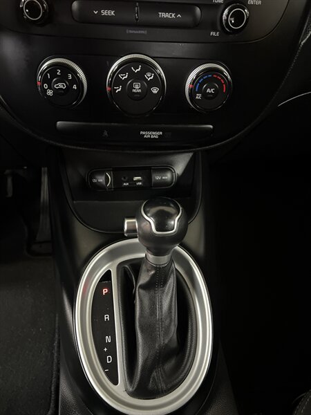 Used 2019 Kia Soul FWD image 31