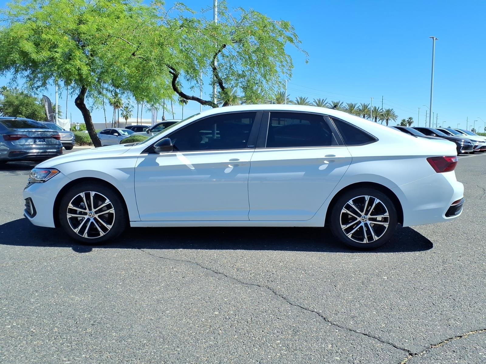 Certified 2023 Volkswagen Jetta Sport image 4