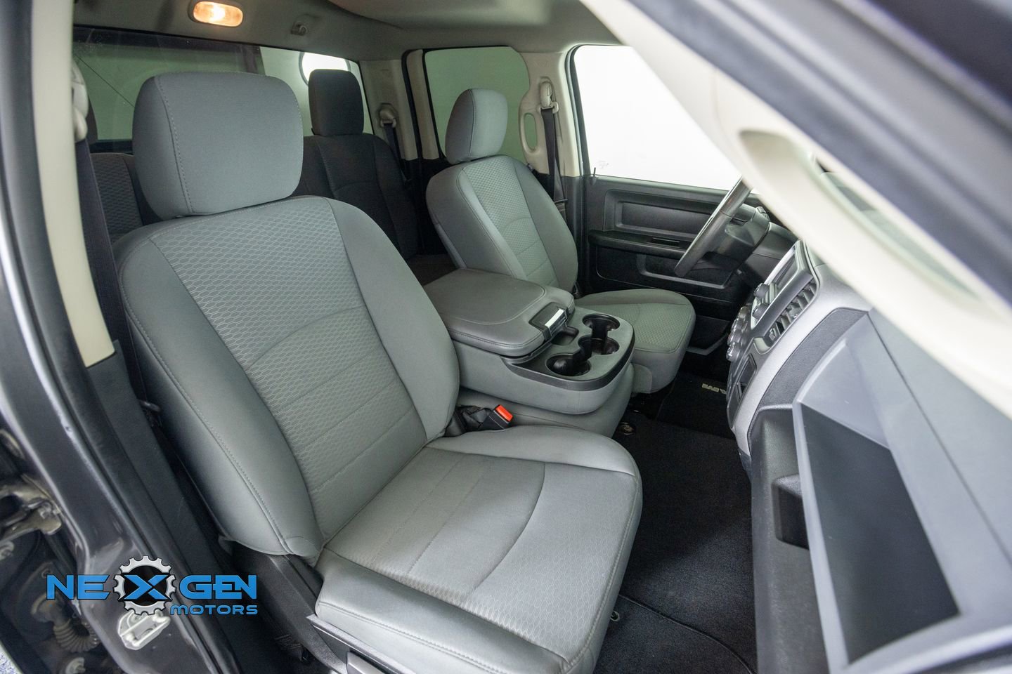 Used 2018 RAM 1500 Express w/ Express Value Package AWD/4WD image 41