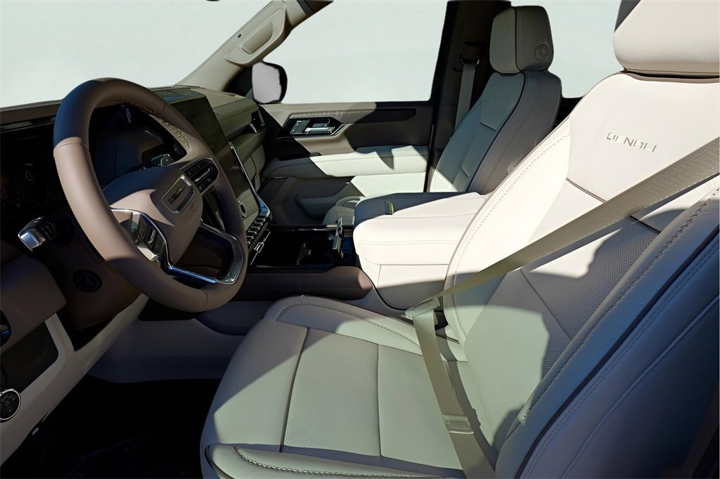 New 2026 GMC Yukon Denali w/ Sun & Power Step Package image 9