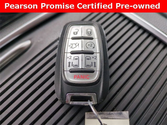 Used 2024 Chrysler Pacifica Limited image 30