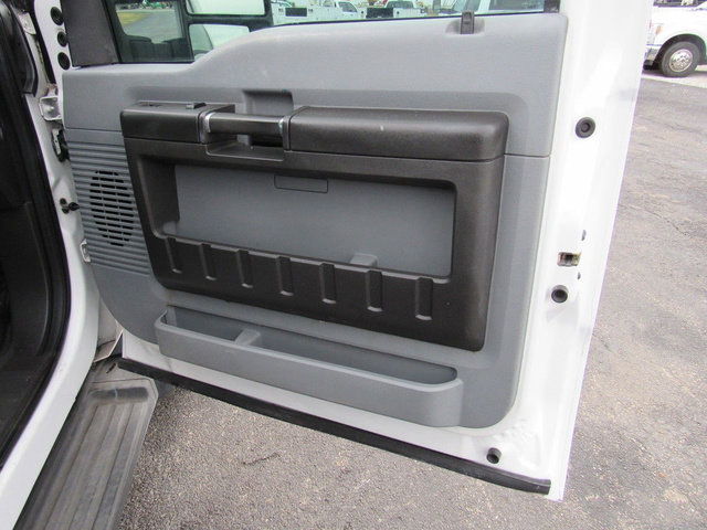 Used 2014 Ford F450 XL w/ Power Equipment Group image 13