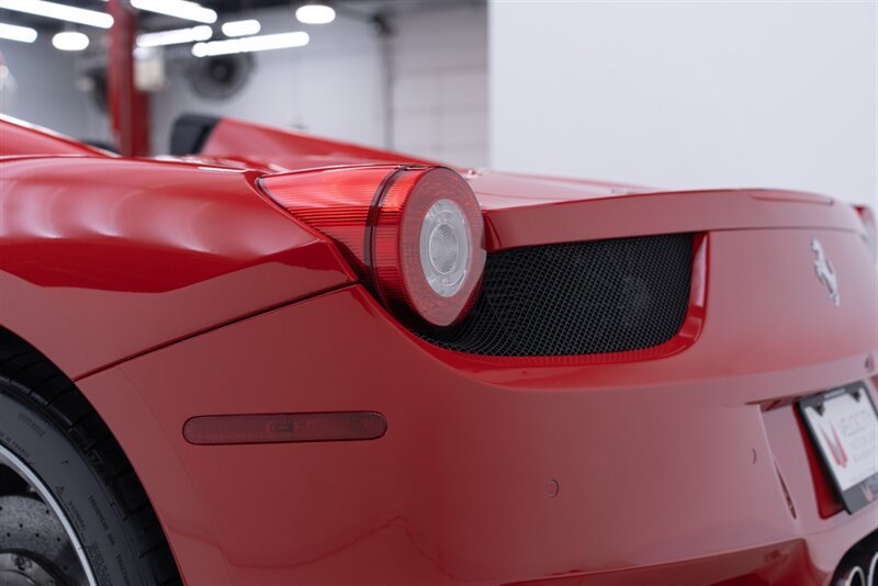 Used 2012 Ferrari 458 Spider RWD image 30