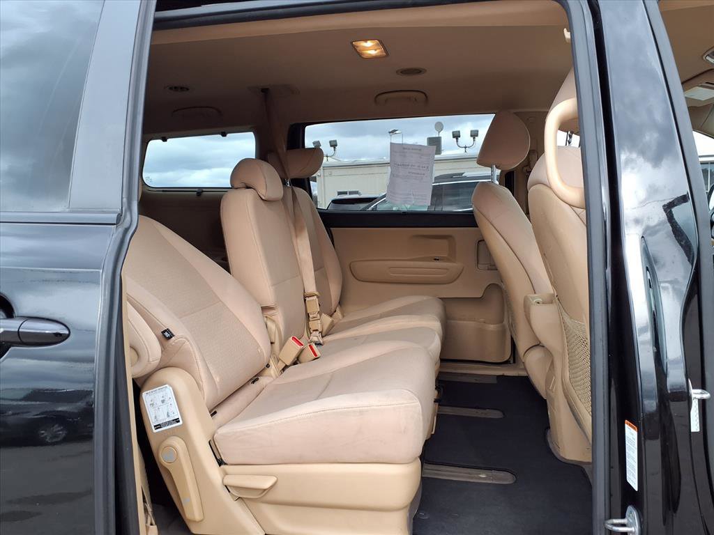 Used 2016 Kia Sedona LX w/ Option Group 020 FWD image 24