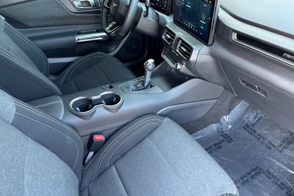 Used 2025 Ford Mustang Coupe image 17
