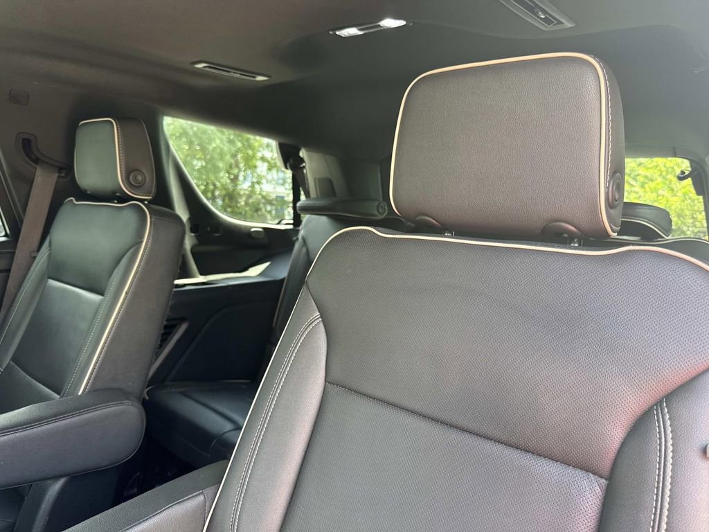 Used 2022 GMC Yukon SLT w/ SLT Premium Package RWD image 19