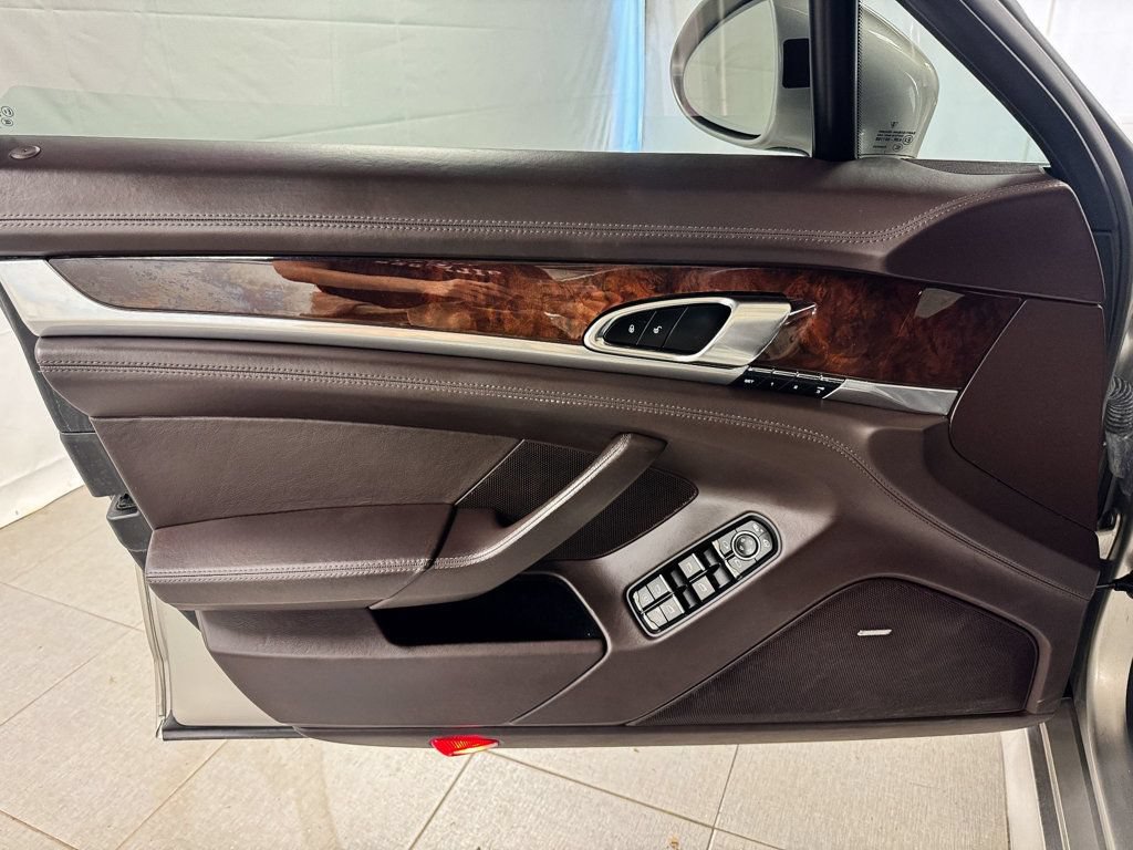 Used 2013 Porsche Panamera Turbo AWD/4WD image 18