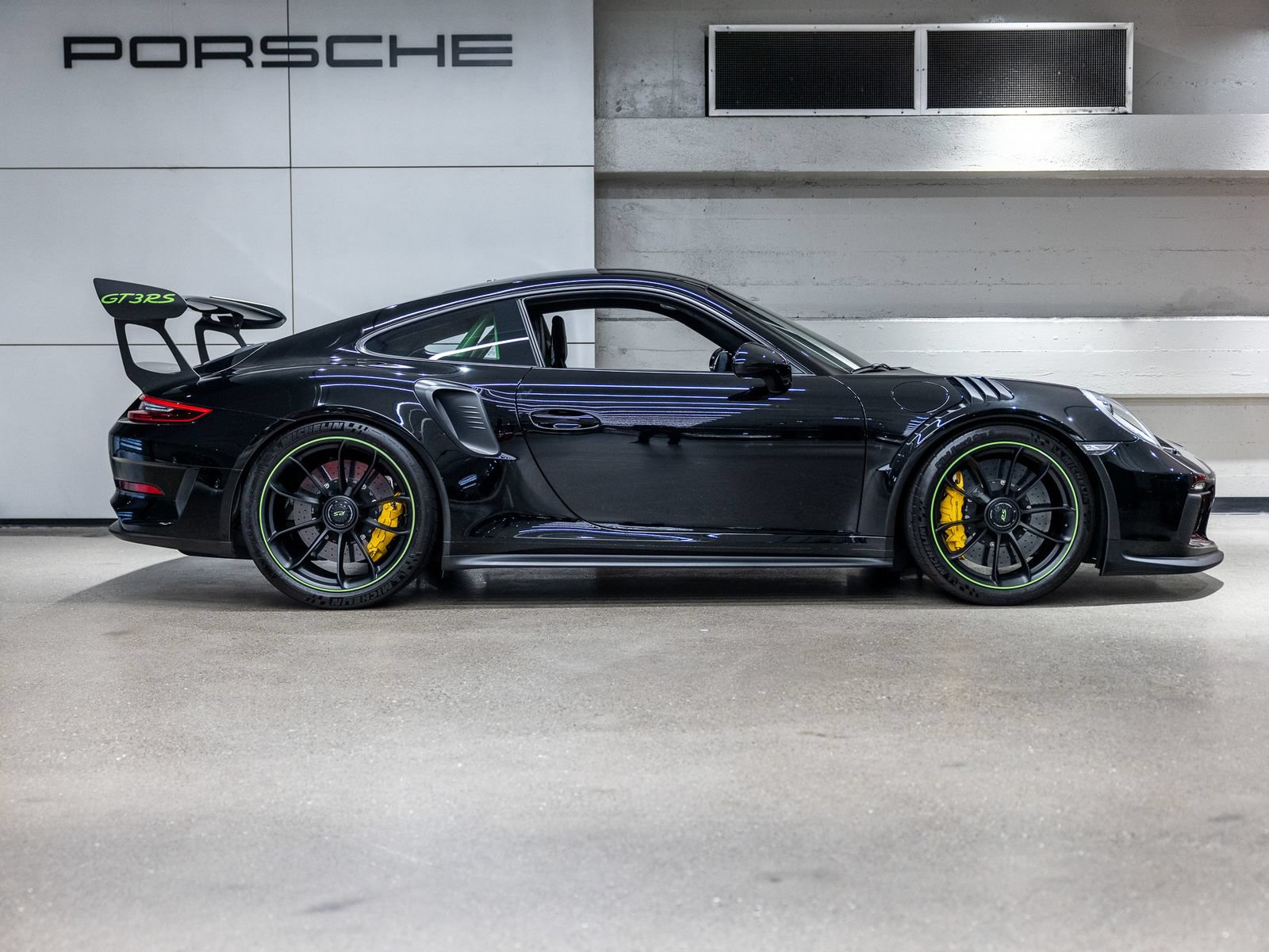 Certified 2019 Porsche 911 GT3 RS RWD image 16